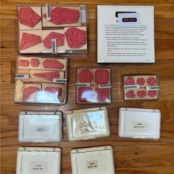 New Rubber Stamps Set with Ink Pads - Picture 2 of 2